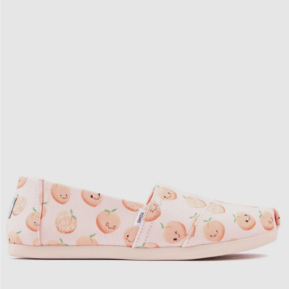 Tom’s size 7.5 pink pearl peach alpargata New with Box!